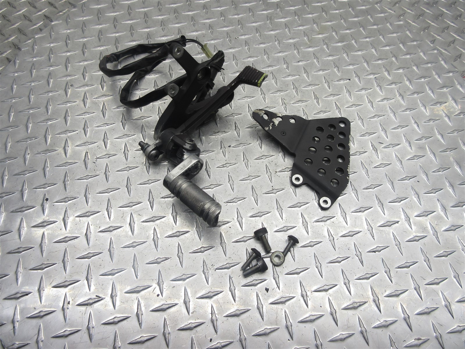 2002 02-03 Honda CBR 954 CBR954RR Right Rearset Foot Peg Brake Pedal