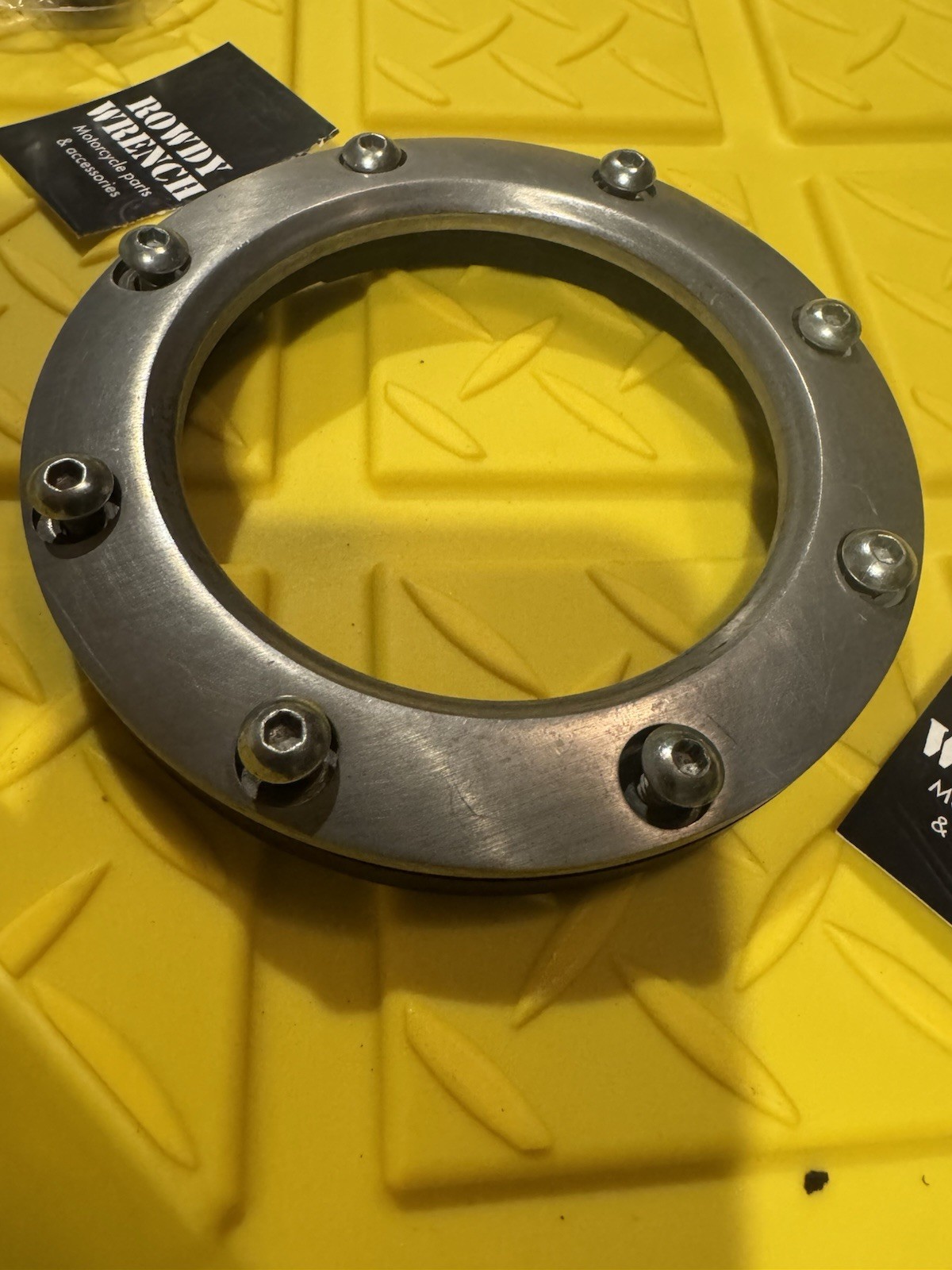 Harley Dyna Center Fill Fuel Tank Gas Cap Trim Ring And Retainer Parts 2004-17