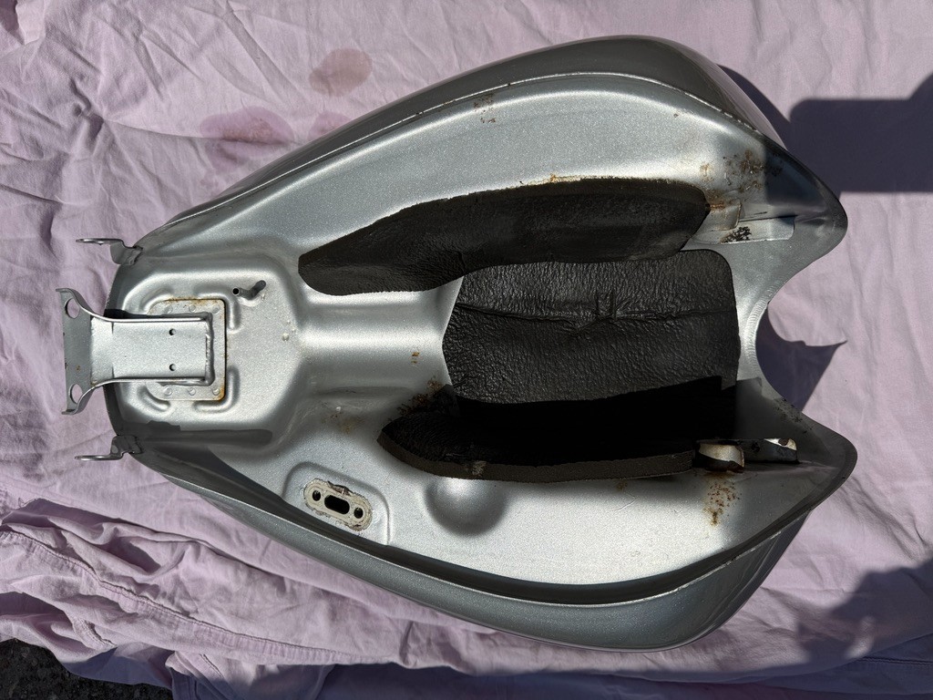 KAWASAKI BN125 PETROL FUEL TANK 2007 GALAXY SILVER