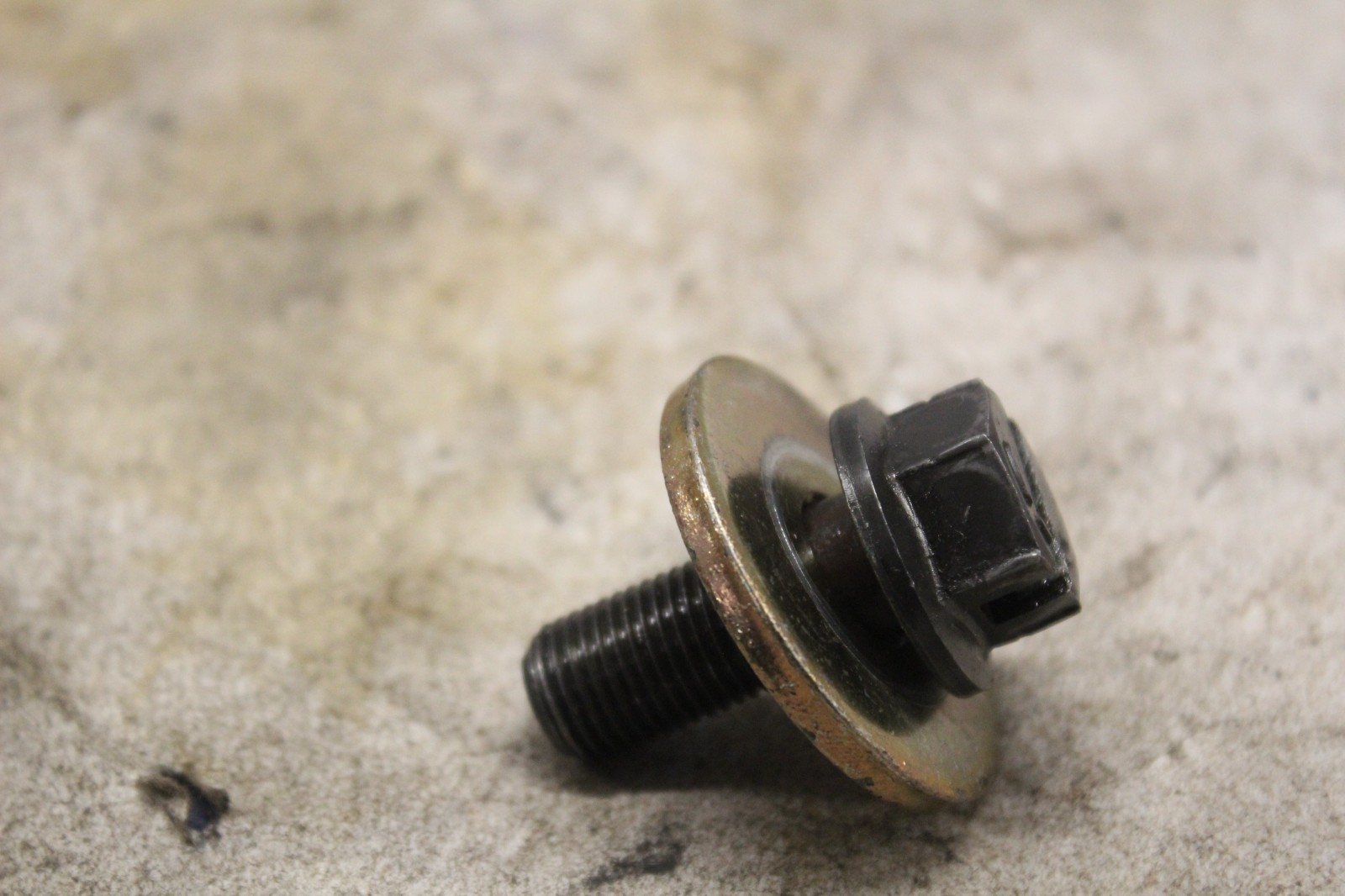 OUTER STARTING CLUTCH LEFT-HAND THREAD UBS BOLT 12X30 W/ WASHER 90005-MCA-000 20