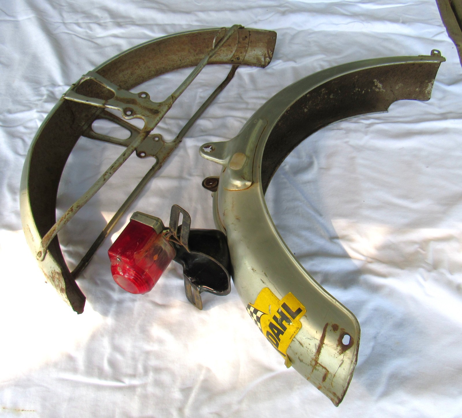 1965 – 1968 Honda S90 FRONT & REAR FENDERS WITH TAILLIGHT