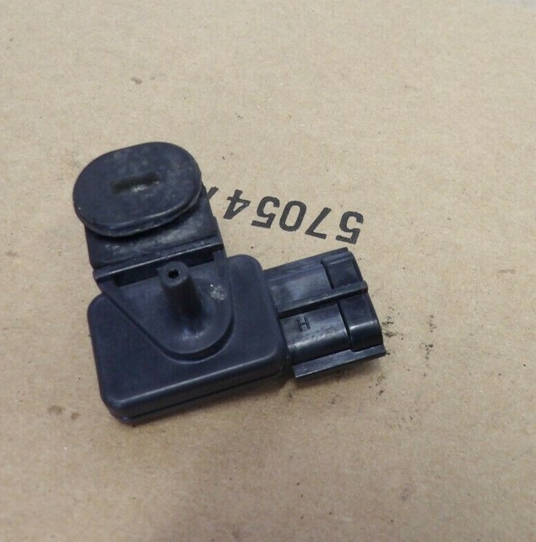 06-11 Kawasaki Ninja ZX14 FUEL THROTTLE PRESSURE AIR SENSOR 21176-0058
