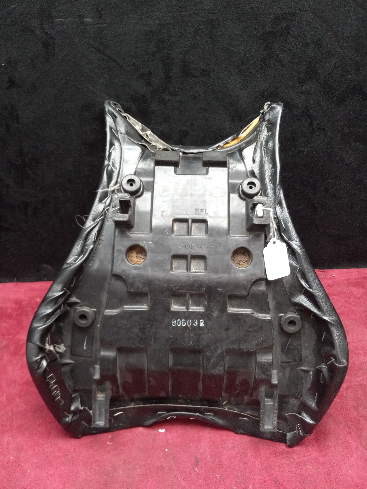 2008 – 2016 Honda CBR1000RR Front Seat #204266