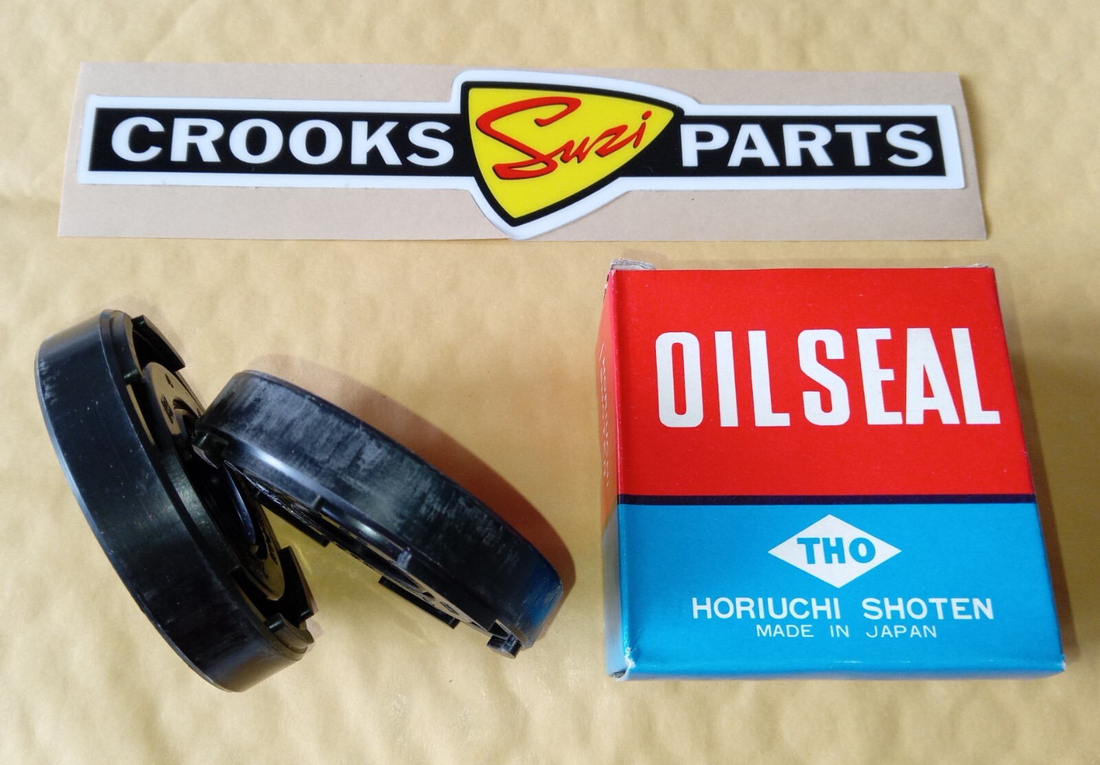 NOS 09283-25032 GT250,T250,T350 Suzuki Centre Crankshaft Seal Set(2 seals)by THO