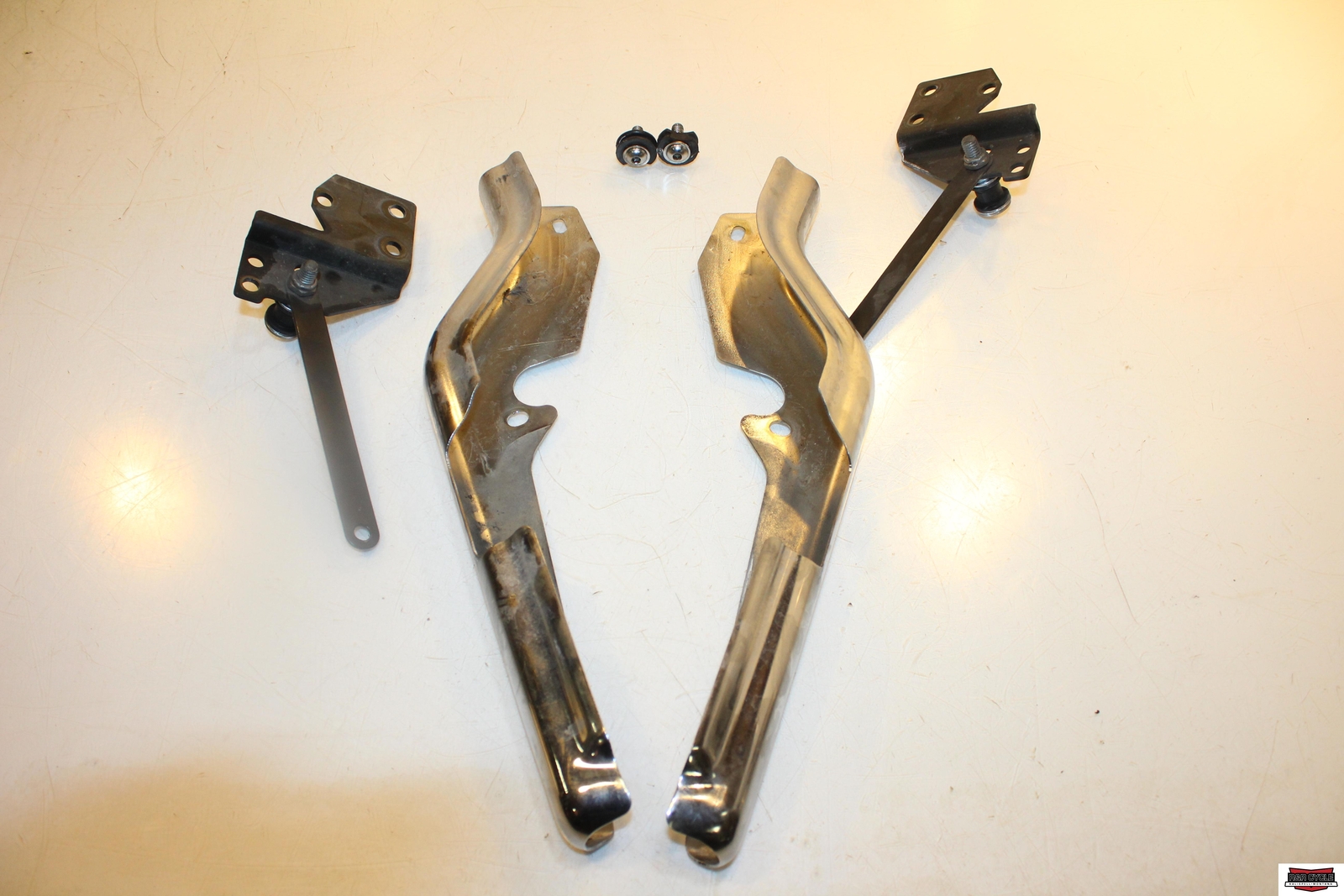2008 Harley Davidson FLHRC Fender Frame Rail Cover Cap Right Left SET 47504-97