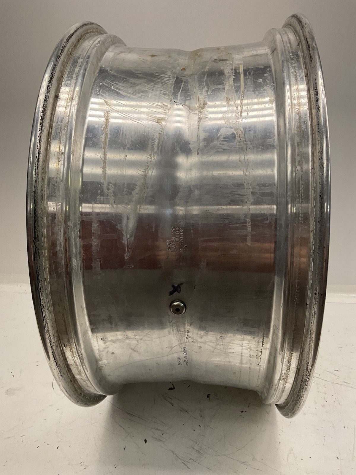 2009 victory jackpot hammer rear wheel polished 8.5 x 18 aluminum straight