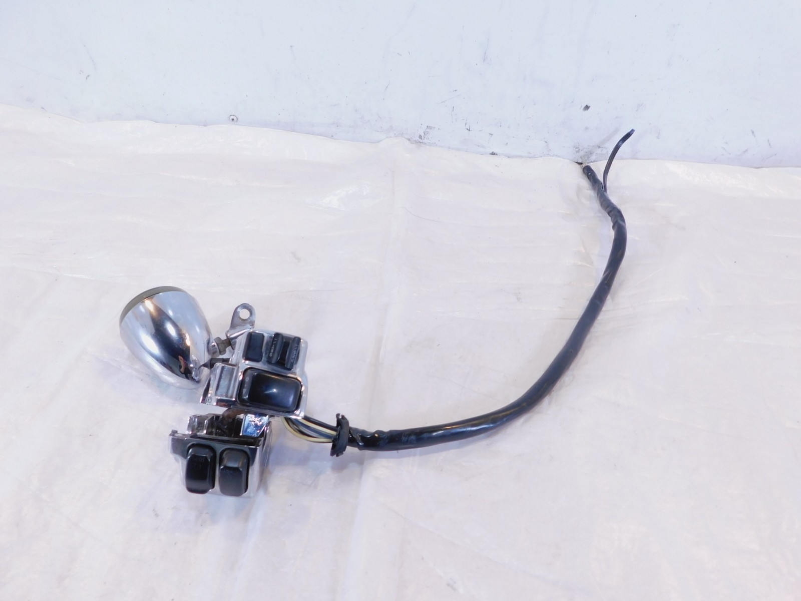07-08 Harley Screamin Eagle CVO Road King Chrome Right Handlebar Switch Buttons