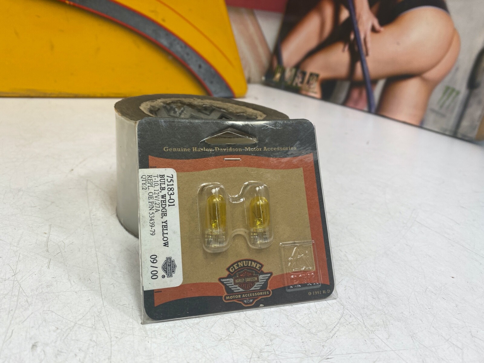 🔥OEM Harley-Davidson 75183-01 53439-79 Wedge Bulb Yellow T-10 12V/.27A NOS🔥