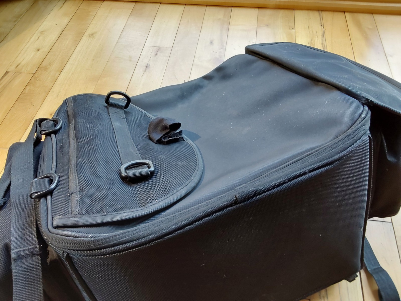 Nelson Rigg Classic Large Luggage Tail Bag, Expandable CL-1040