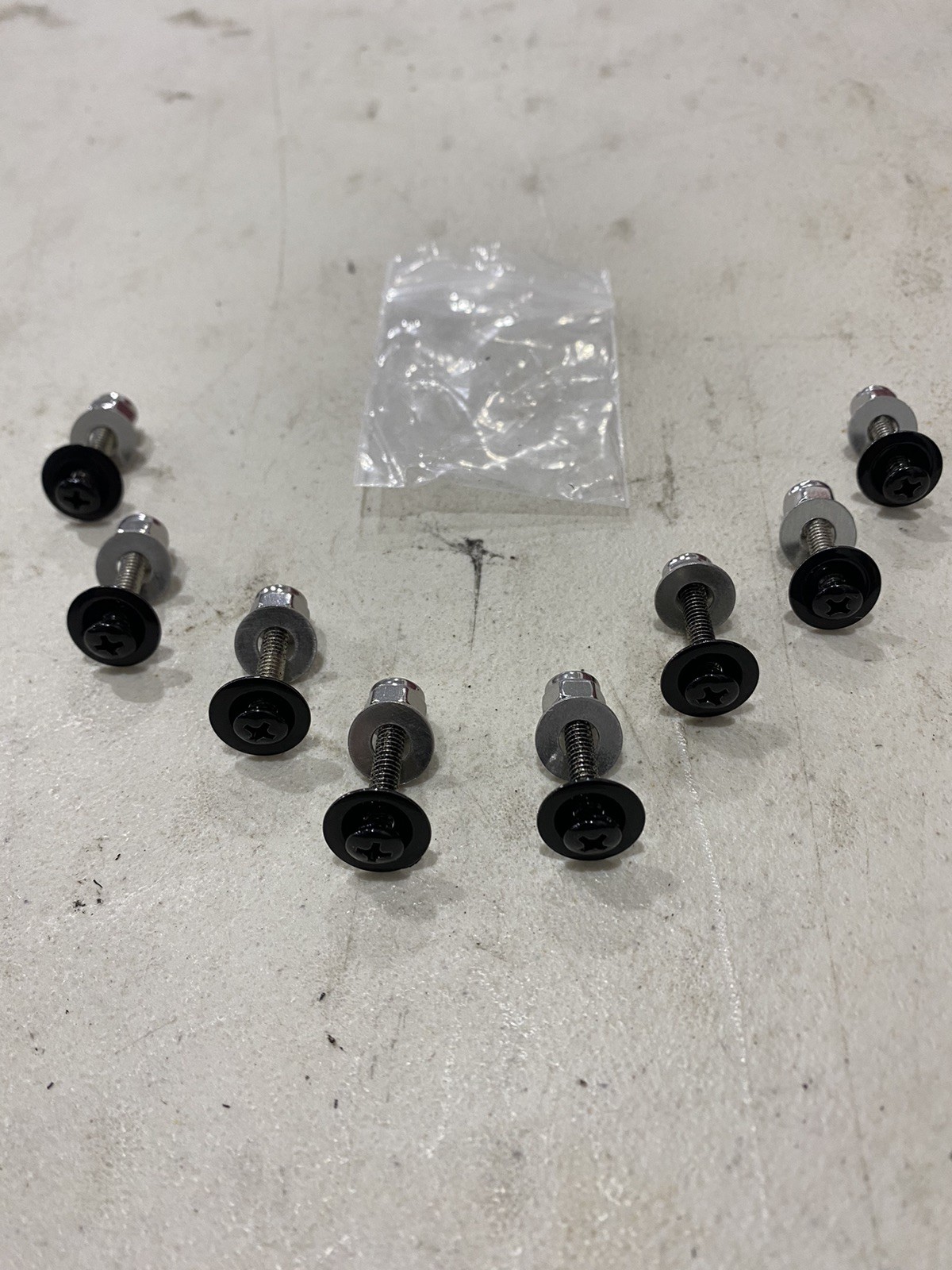 H.D. XLCR Cafe Racer NEW, Windshield Screw/Washer/Nut,Gloss Black Powder Coated