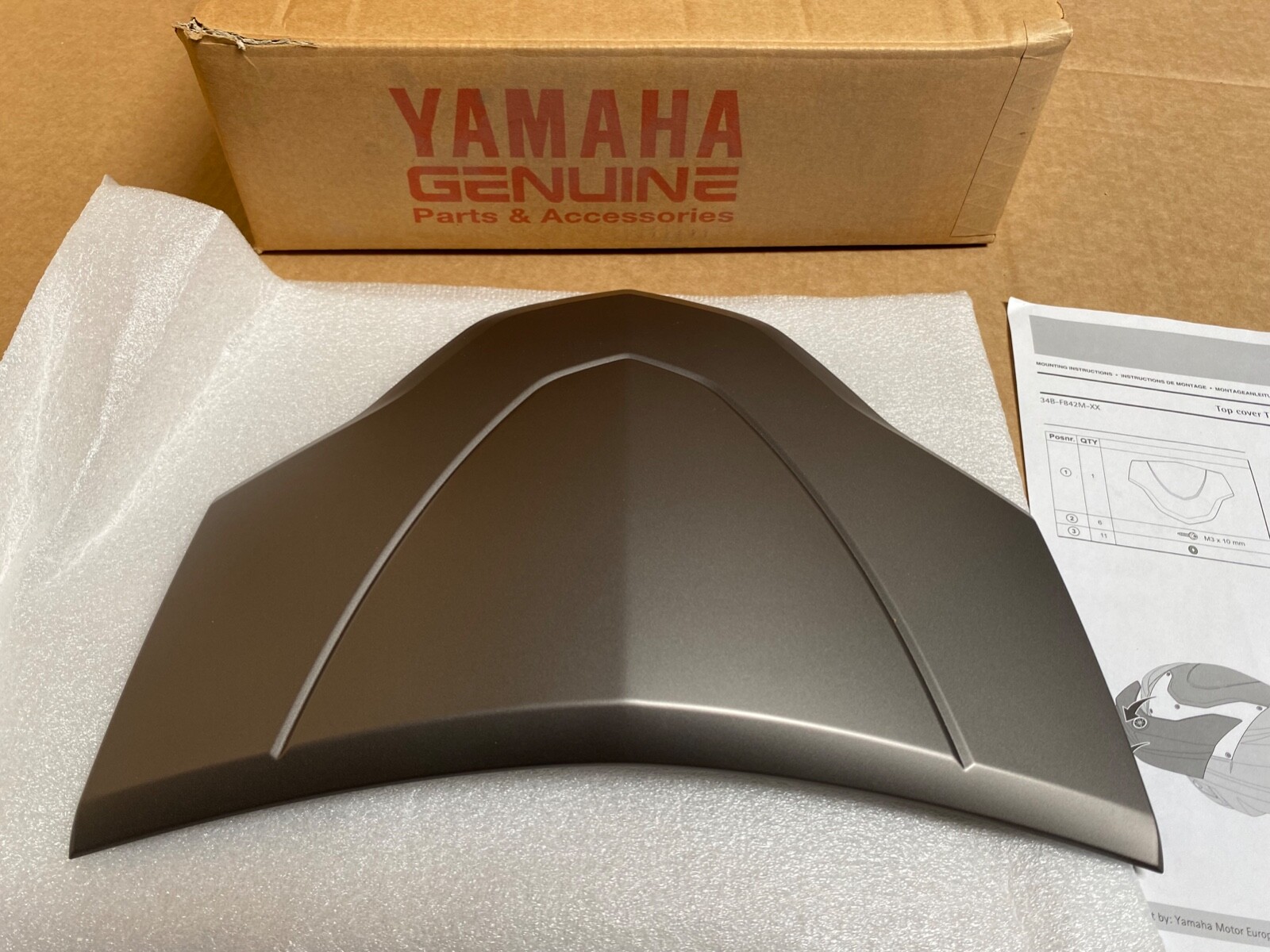 Genuine Yamaha 39L Coloured Top Box Lid Panel Cover 34B-F842M-0G Matt Silver