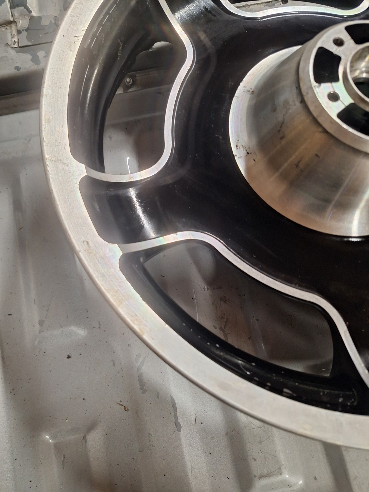 43300164 Harley-Davidson Street Glide 18×3.50 Cast 5 Spoke Rim Wheel Airstrike