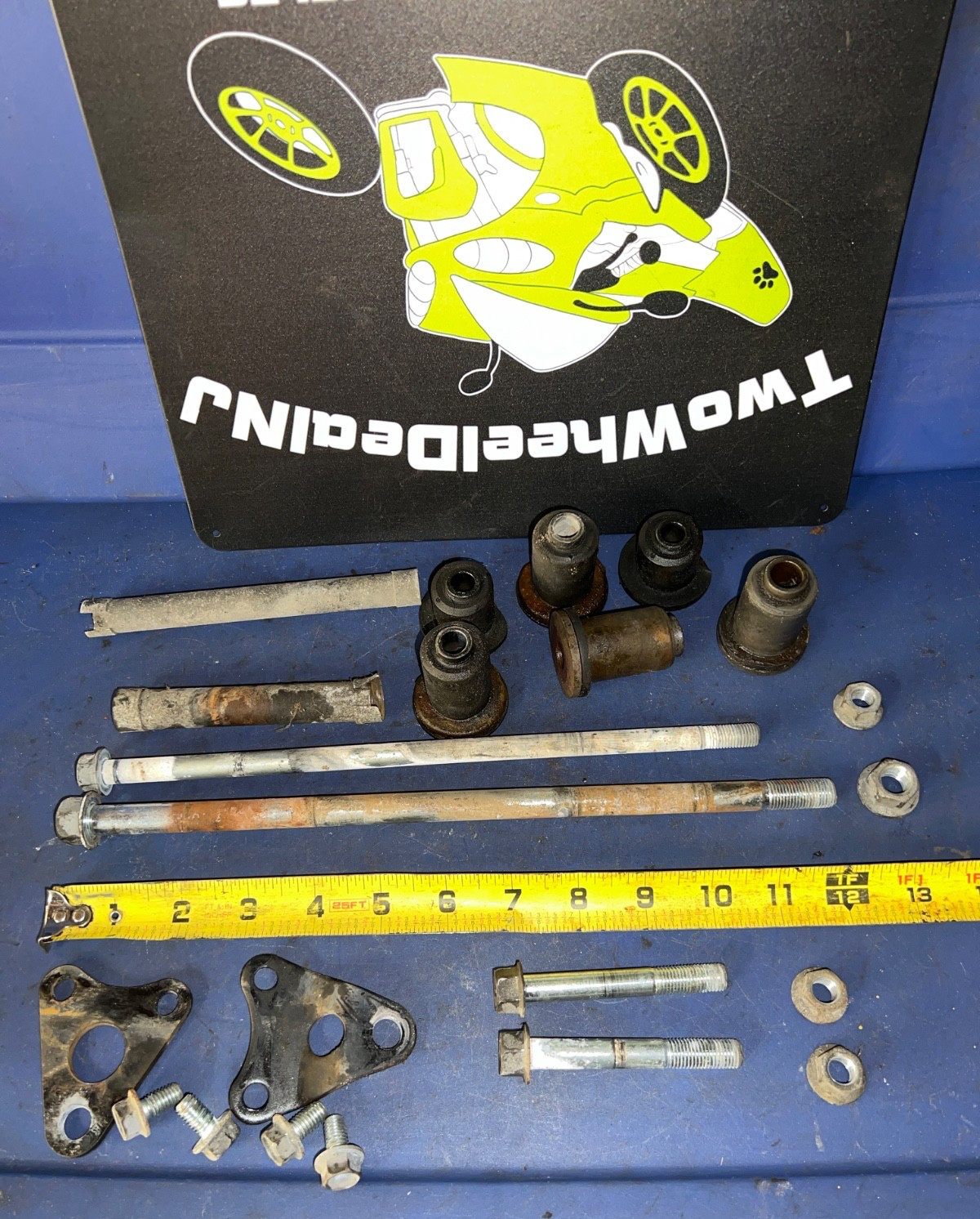 1986-1990 Yamaha Radian 600 yx600 Engine Motor Frame bracket mount bolts screws