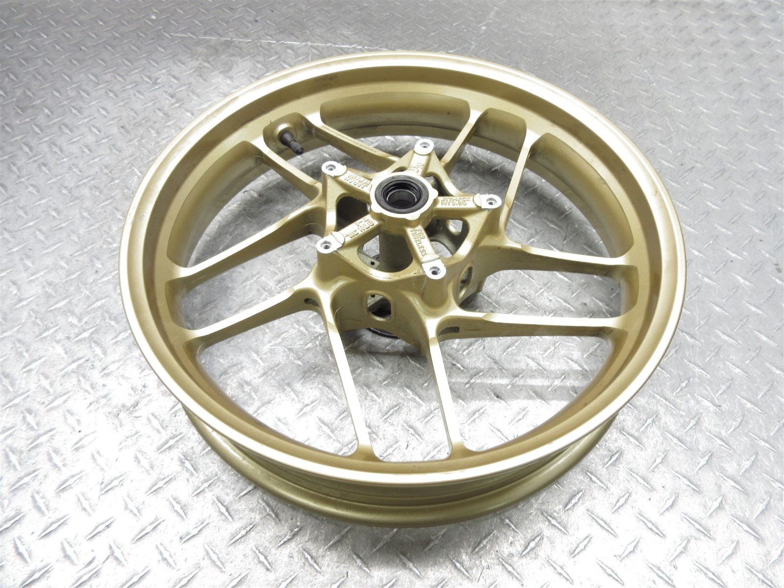 2024 22-25 Yamaha XSR900 MTM890 Front Wheel Rim 17×3.5 Bent Lip Wobble Video OEM