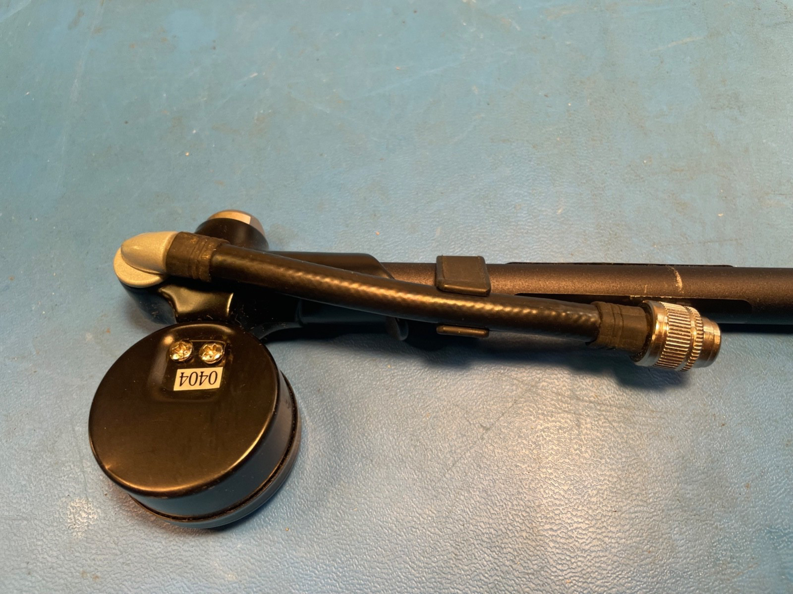 Progressive Suspension Pump with Gauge
