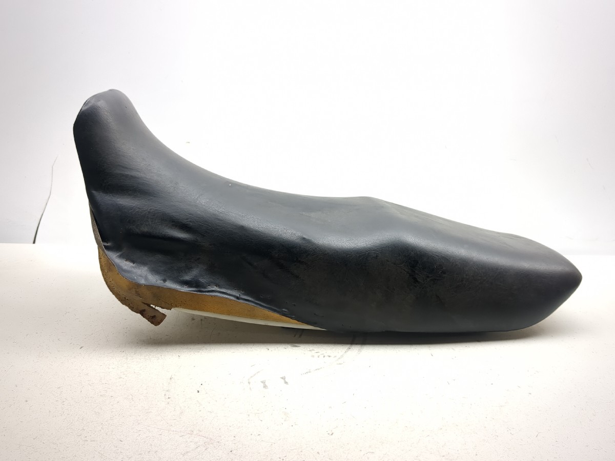 91-93 Suzuki GSX1100G GSX 1100 Full One Piece Driver Passenger Seat