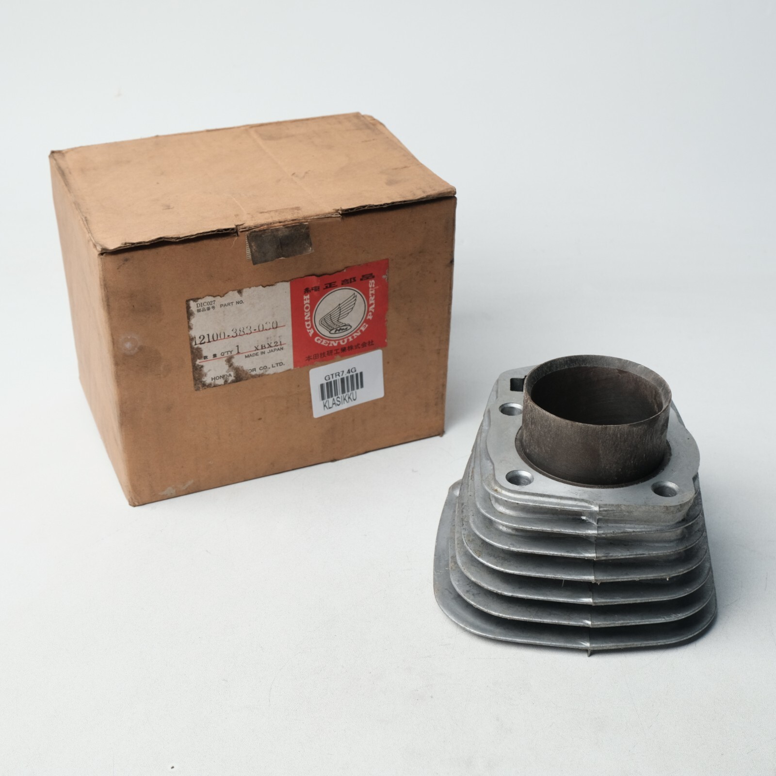 Honda CB125S CT125 TL125S XL125 XL125S Cylinder Block Jug Genuine 12100-383-030