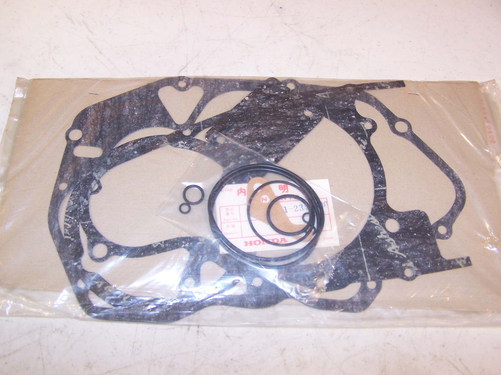 HONDA CA175 CL175 NEW OEM NOS BOTTOM END GASKET KIT CA CL 175 06111-235-670