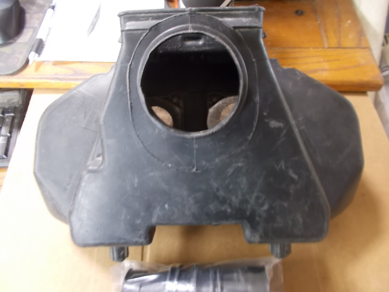 1976-77 KAWASAKI KZ900 AIR BOX, with/NEW BOOTS OEM#11011-054 (011)
