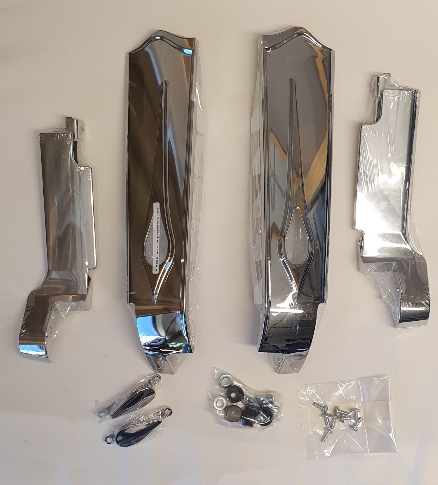 1191 – HARD SADDLEBAG FILLER PANEL, CHROME for H_D Dresser 95-08