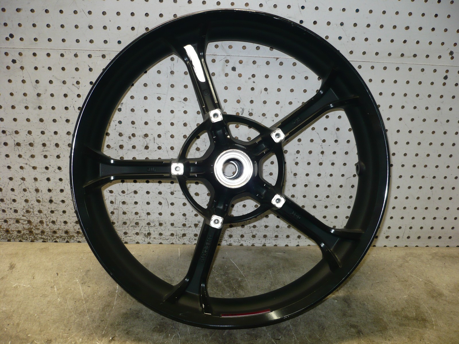 HD HARLEY 00 23 TOURING CVO TOMAHAWK FRONT WHEEL RIM 19X3.50 5 SPOKES