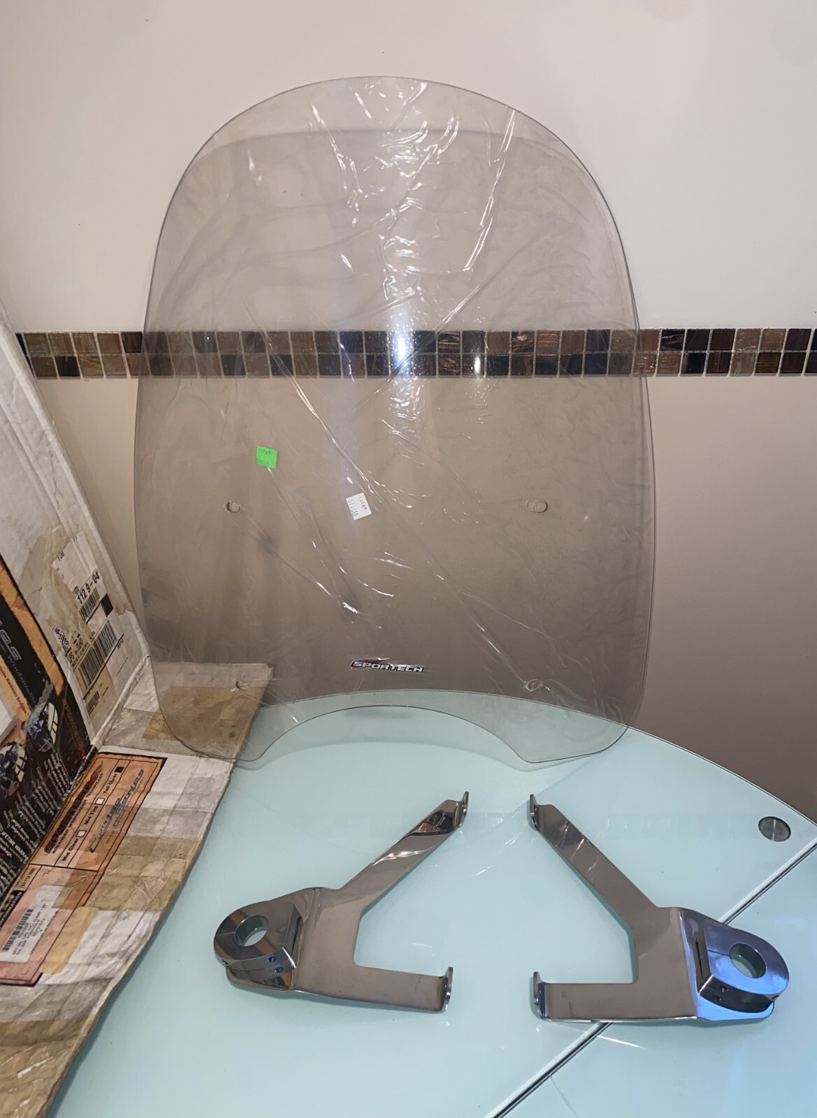 NOS Sportech Universl Cruise Series 22″ Tall Clear Windshield For 1″ Handlebars