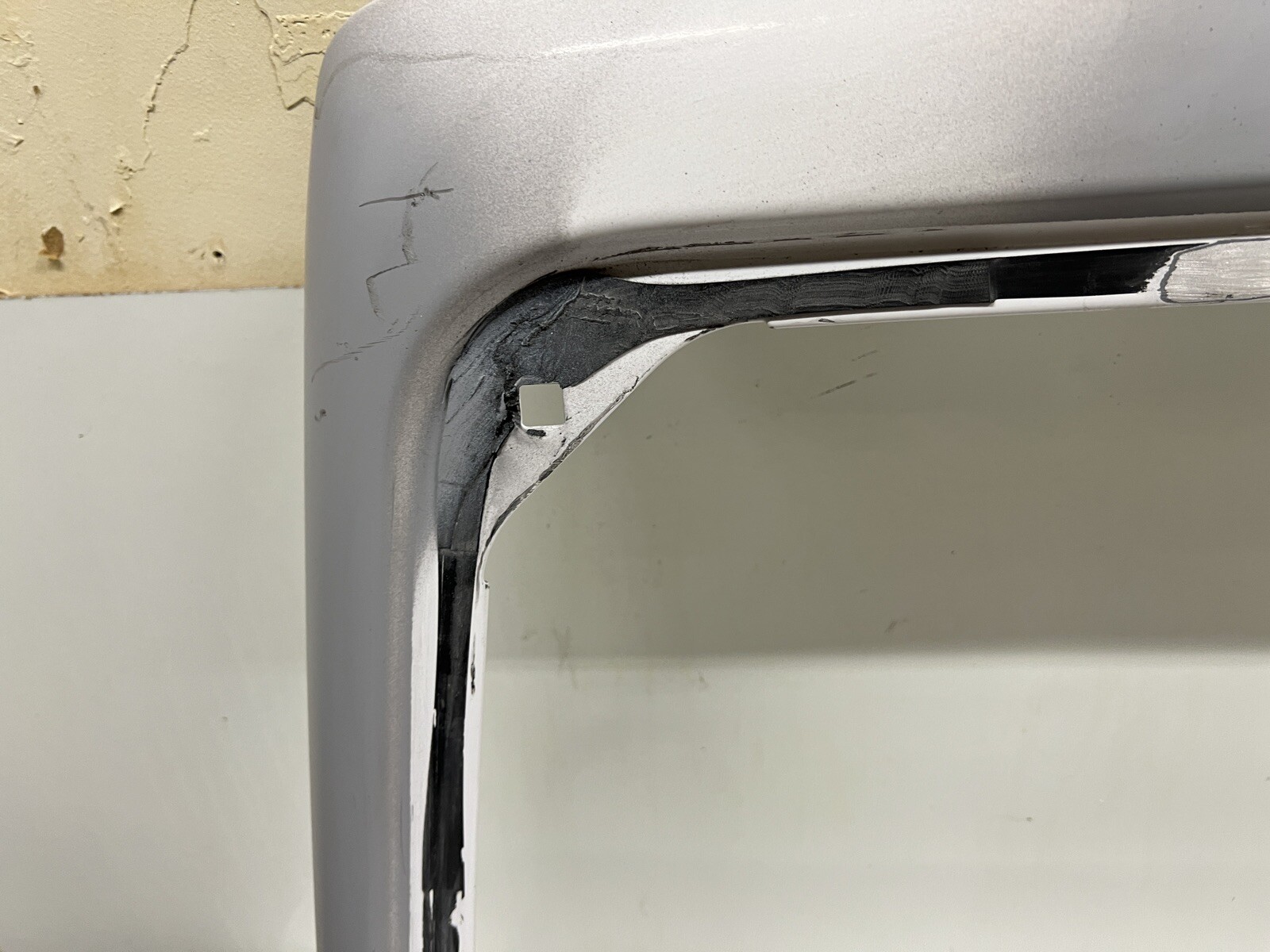 2019 2020 2021 2022 2023 Jeep Wrangler Gladiator Front OEM Windshield Frame