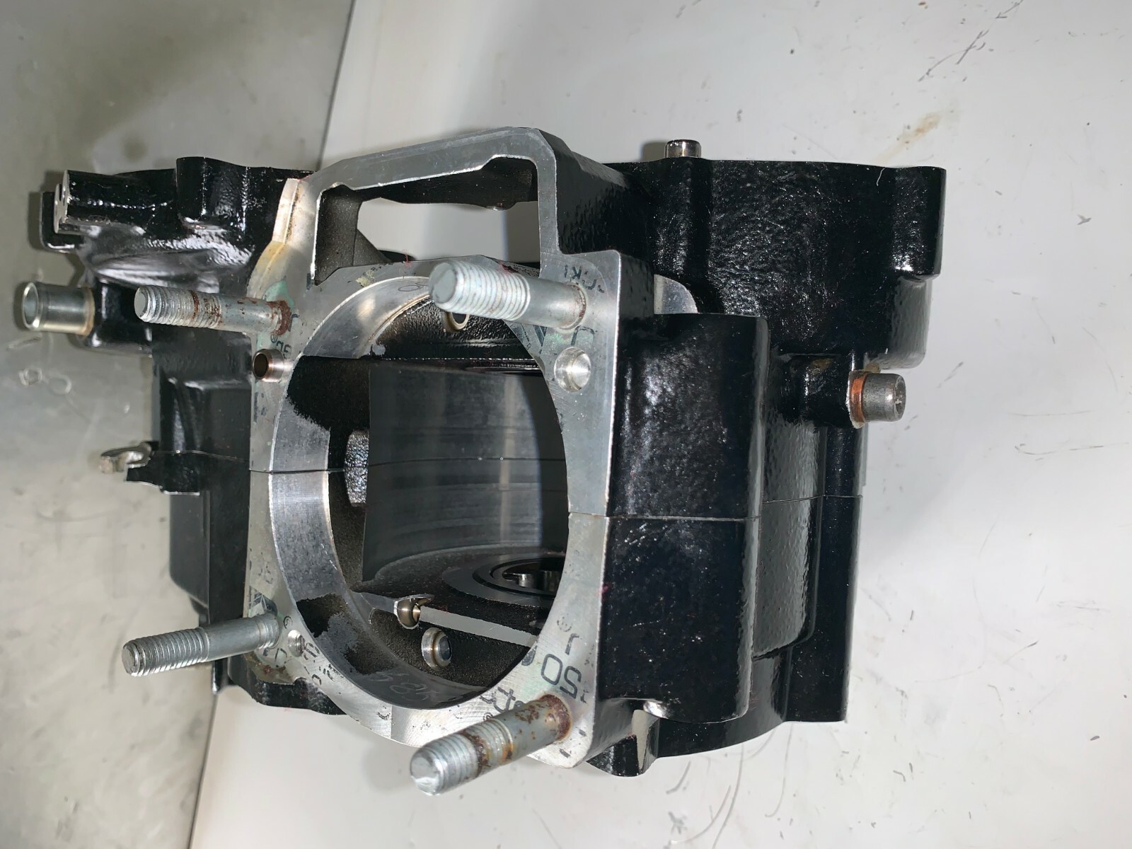2001 KTM 400 LC4 OEM SET CRANKCASE LEFT RIGHT TRANSMISSION BOX BOTTOM END