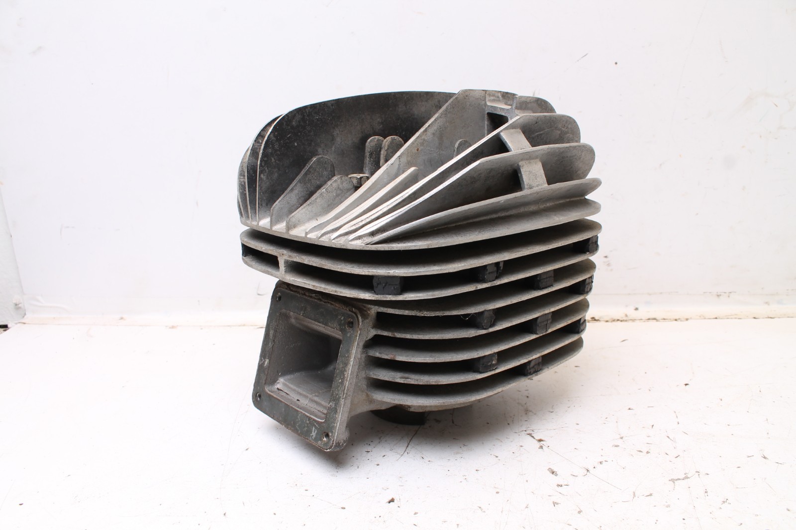 1975 Yamaha DT250 Enduro DT 250 OEM Cylinder Jug with Cyl Head and Piston 70mm