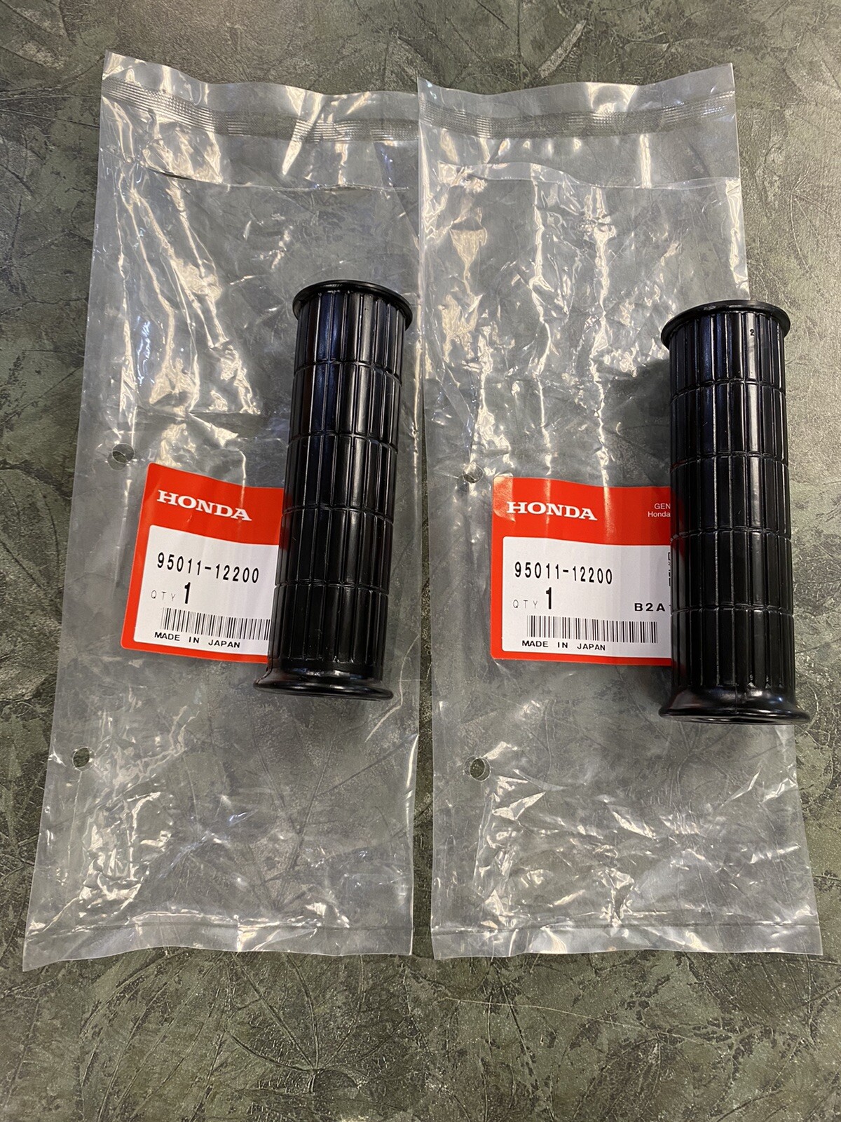 Genuine OEM Honda Original Hand Grips Set 1973-1982 ATC70 ATC 70K  95011-12200