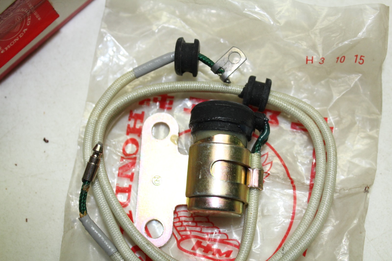 NOS Genuine Honda Condenser CA72 CA77 250/305 OEM # 30250-259-044