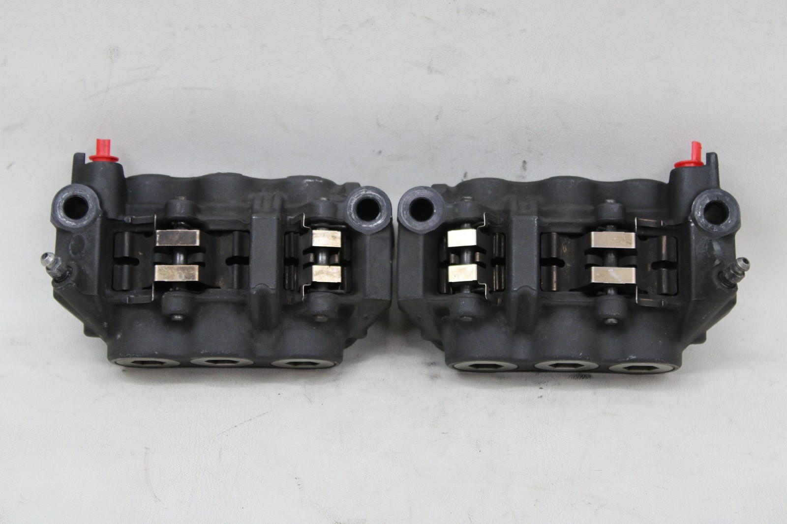 Yamaha R1 YZFR1 04-06 OEM Nissin Front Brake Calipers Caliper 108mm 6 Piston