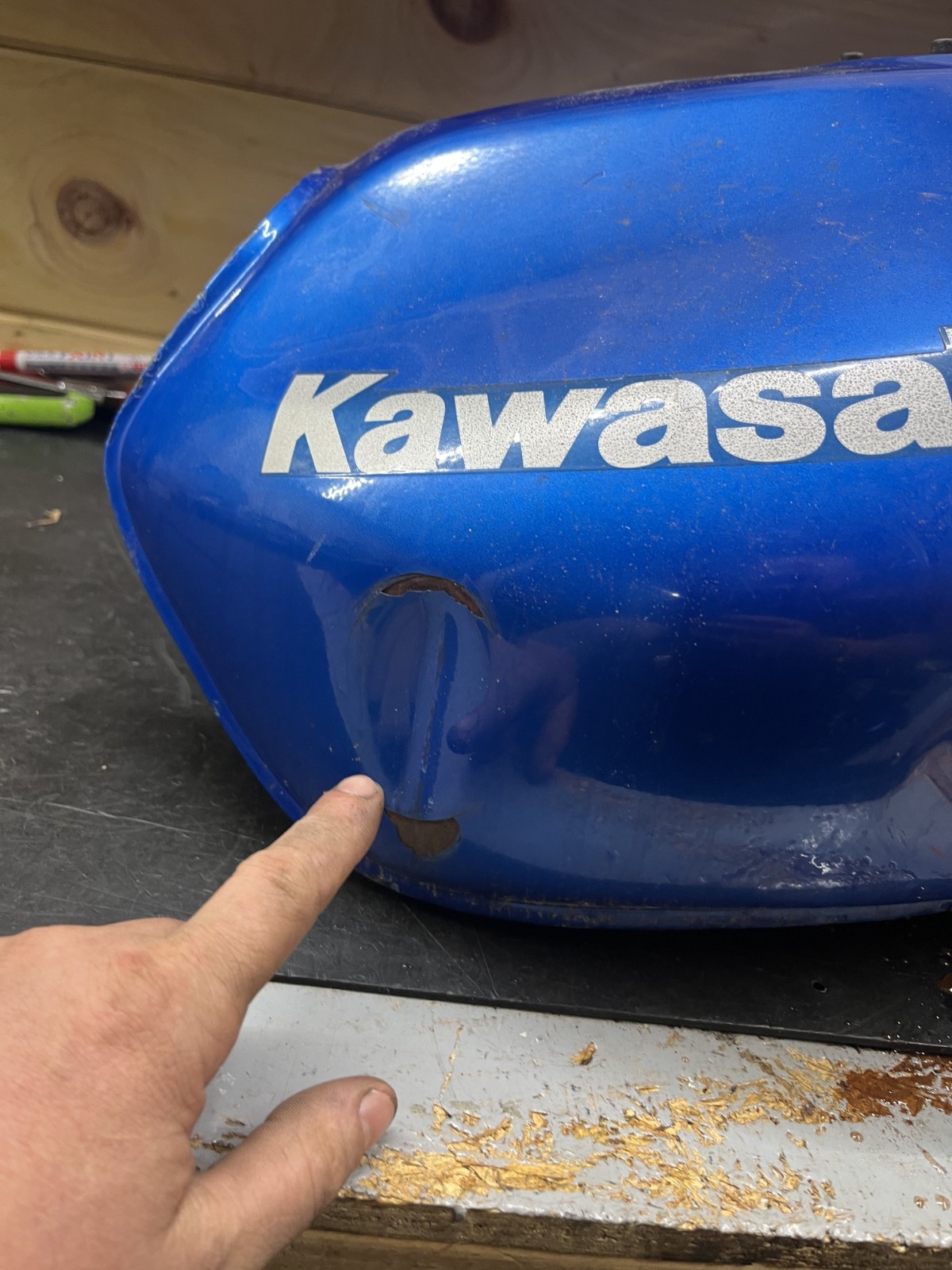 2000 – 2005 KAWASAKI ZR7S ZR7-S ZR750H GAS FUEL TANK PETROL