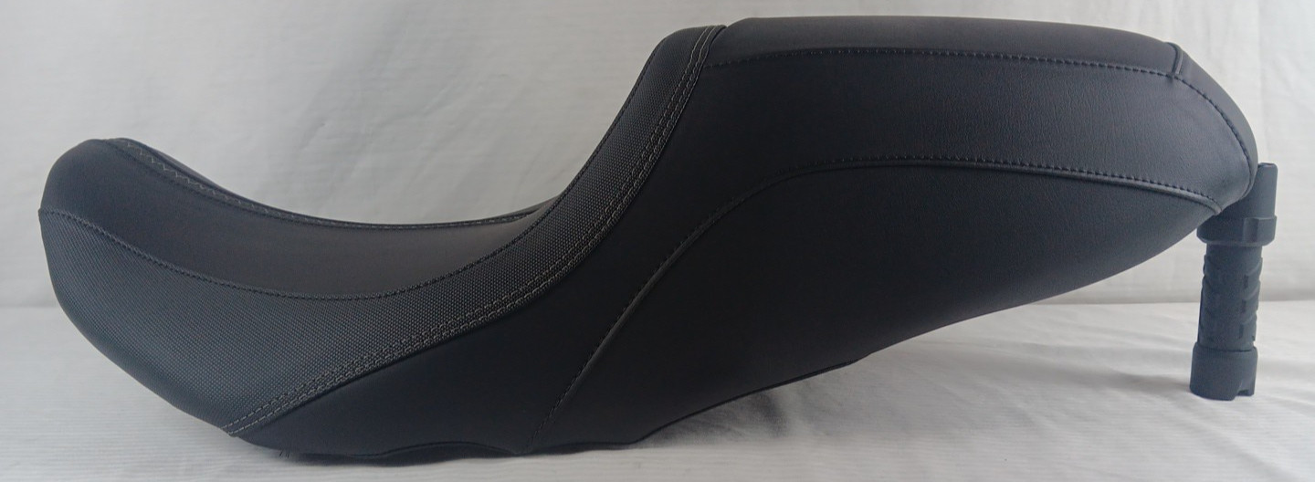 HARLEY-DAVIDSON GENUINE 24-UP TOURING STREET ROAD GLIDE 2-UP SEAT 52000631