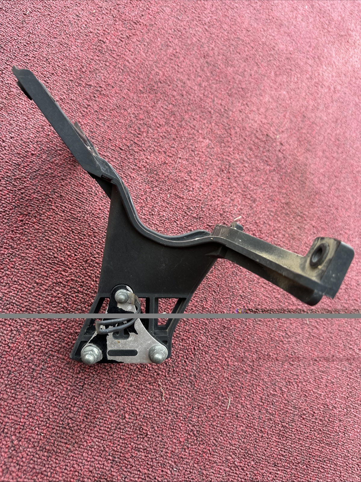 1997-2000 Suzuki GSXR SRAD 600 OEM Front Stay Headlight Bracket 94510-33E0