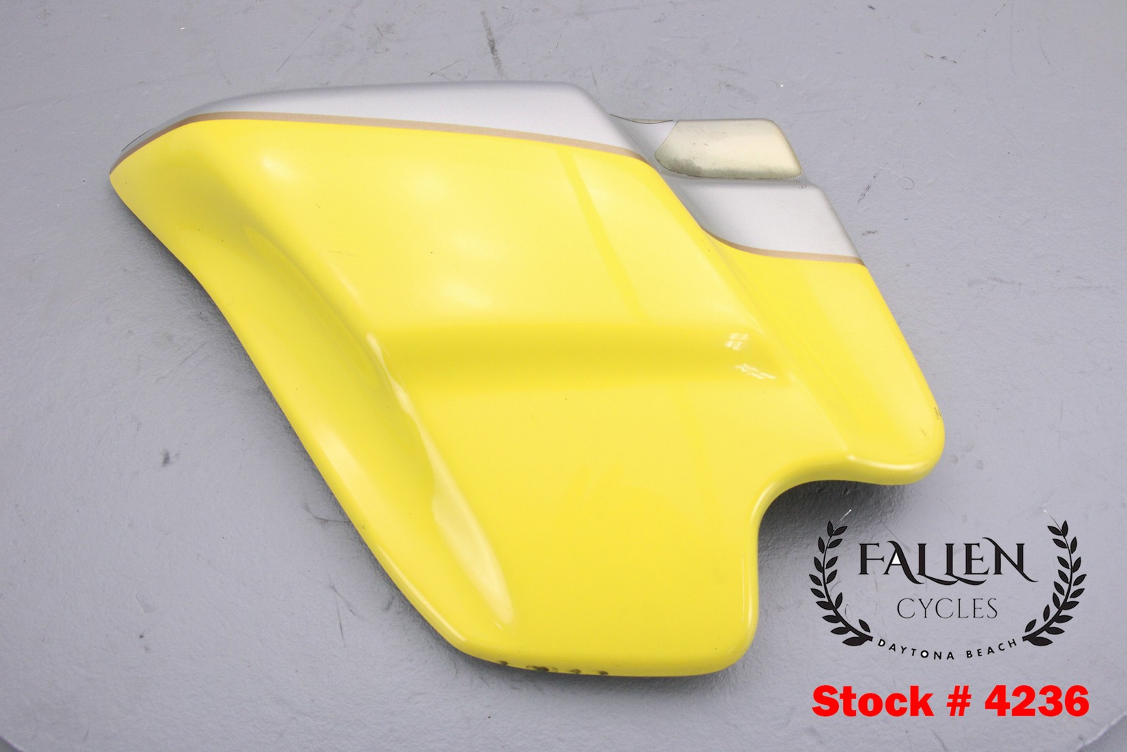 2005 Harley Electra Glide CVO Side Cover Panel Set SUNRISE YELLOW / SILVER #4236