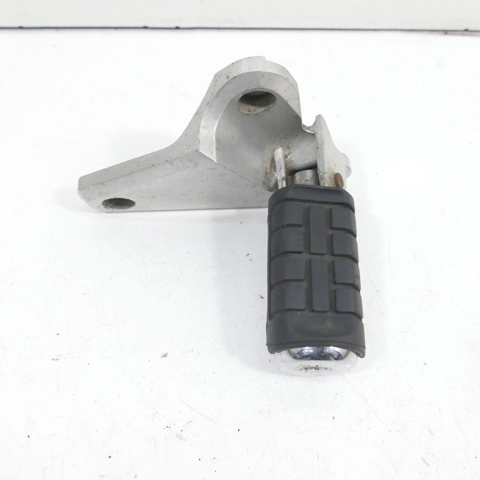 Honda VT 700 RC 19 Footrest Rear Right Rear Footrest Rastenhalterung 49992