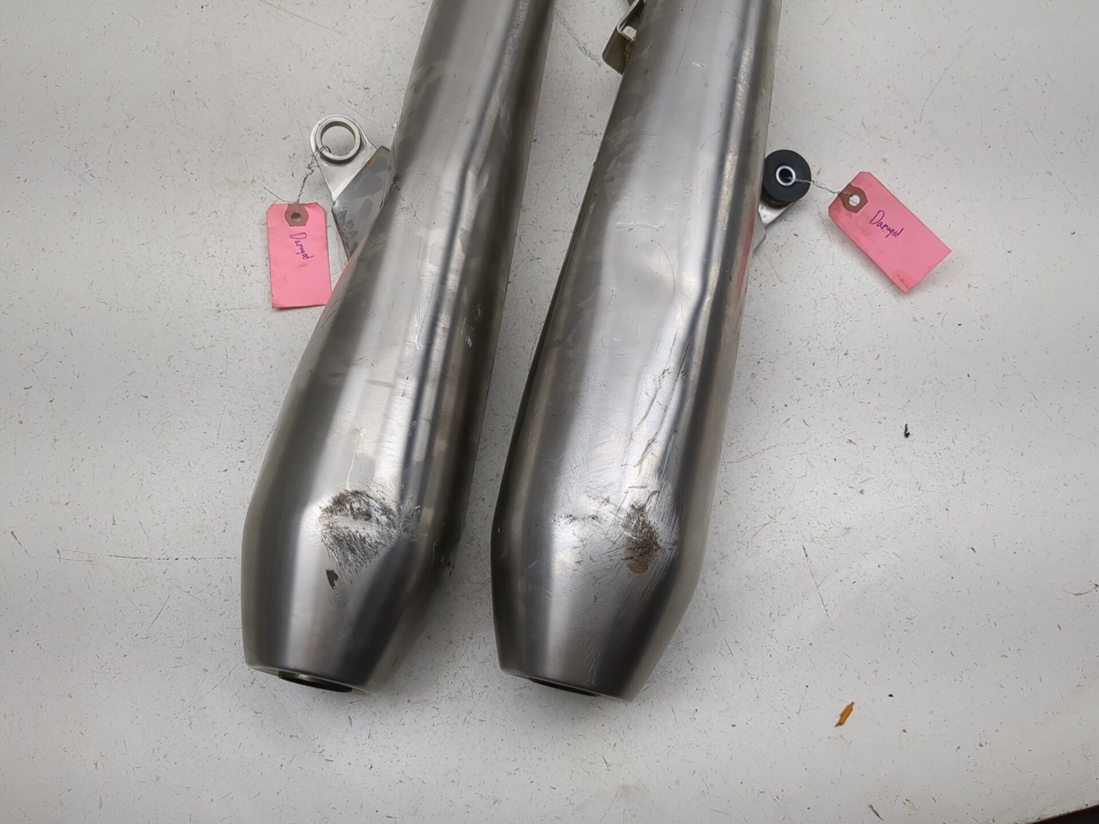 21-24 Triumph Street Twin Rear Left Right Exhaust Muffler Set T2201738 T2201739