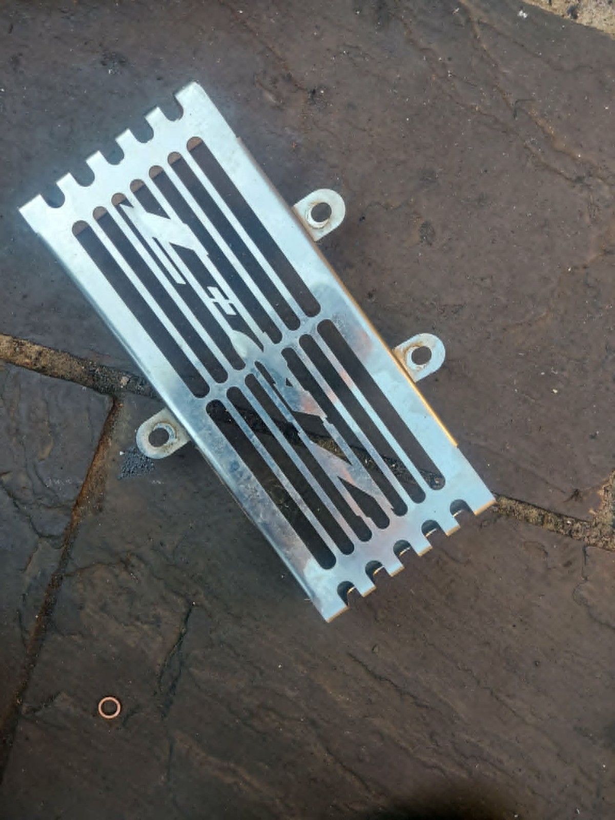 KAWASAKI ZR 7S ZR750F ZR7 1999 – 2003 CHROME OIL COOLER GUARD COVER