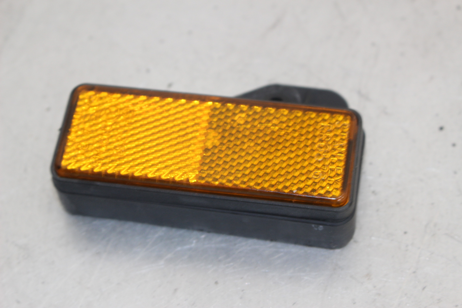 05-09 Suzuki Boulevard S40 Reflector Garnish Marker Set Pair Blvd 2005 06 07 08