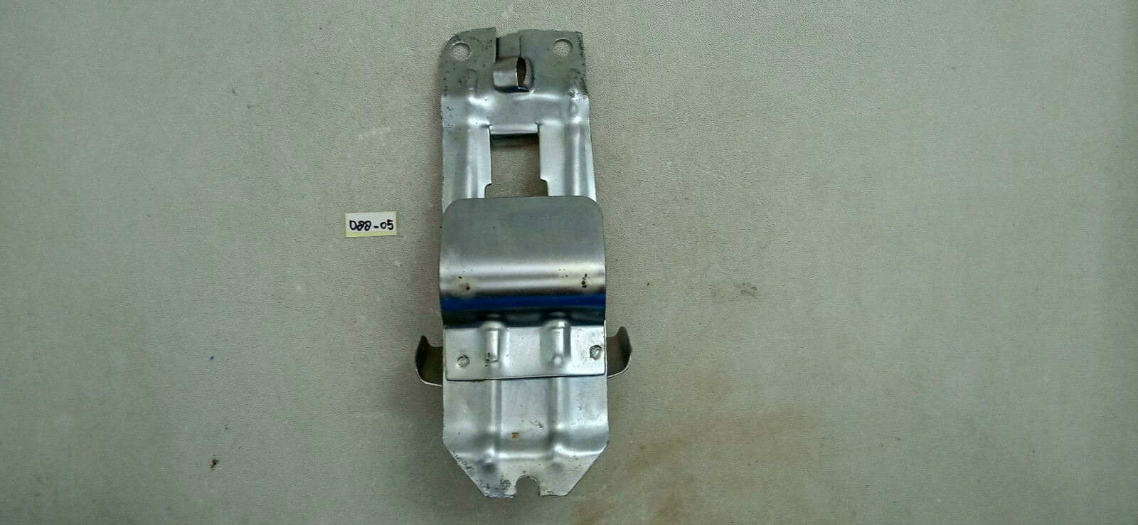 Suzuki A100 AS100 AC100 Battery Bracket Holder New