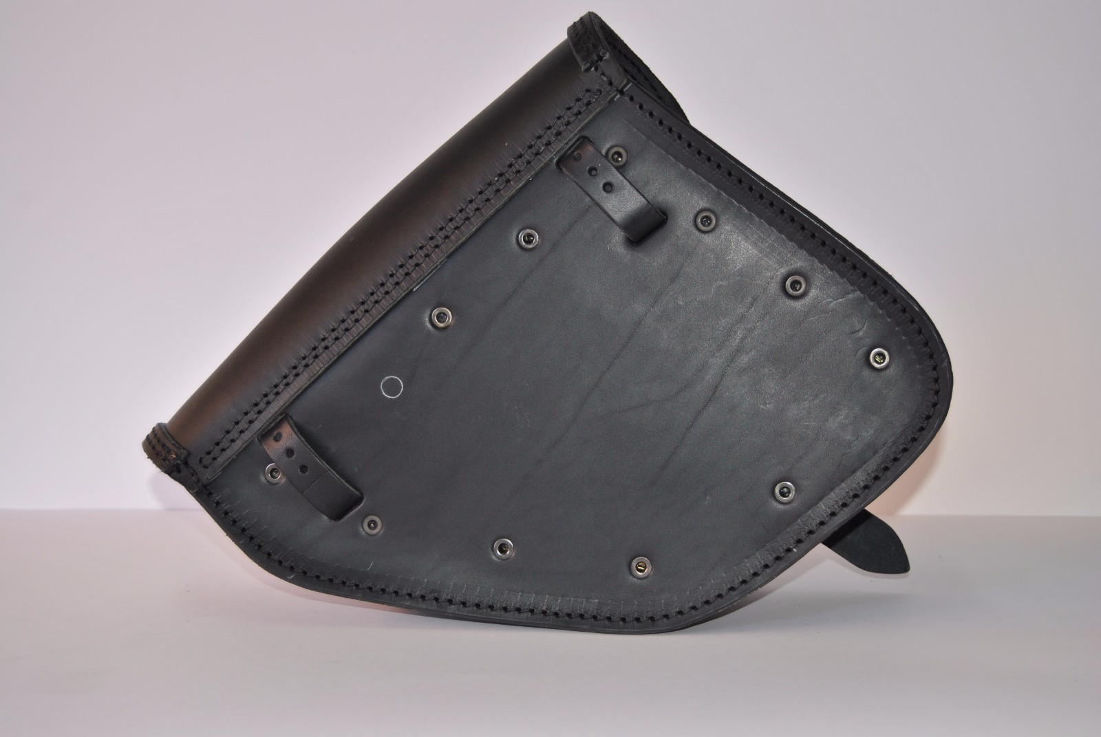 SADDLE BAG FOR HARLEY DAVIDSON DYNA STREET BOB WIDE GLIDE ITALIAN LEATHER