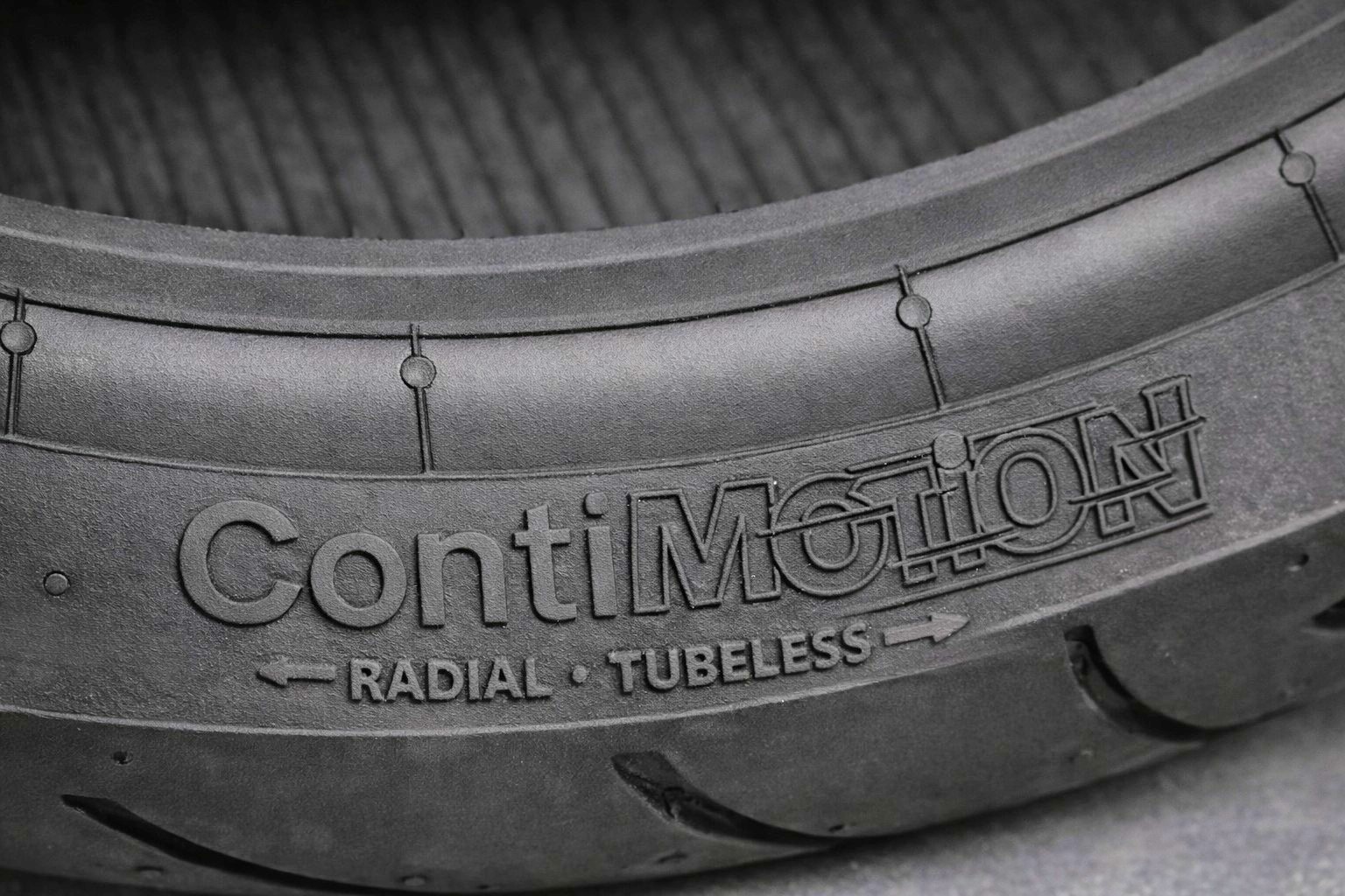 YAMAHA YZF-R1 CONTINENTAL CONTI MOTION TWO TIRE SET 120/70-17 190/50-17