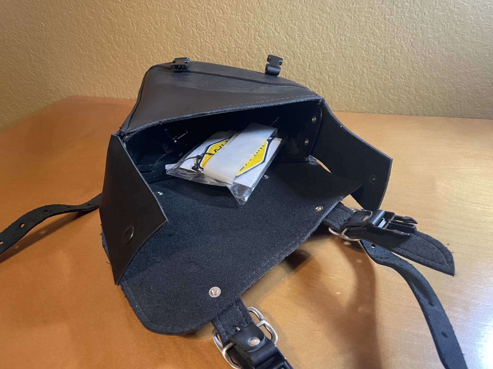 Willie & Max Black Synthetic Leather Motorcycle Swingarm Bag Made in USA