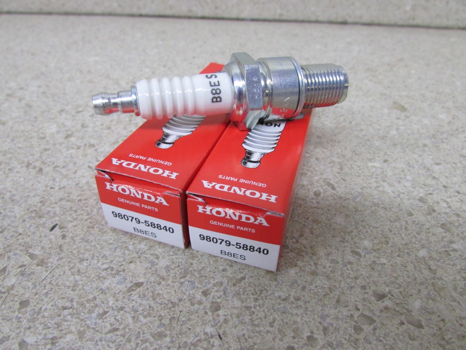 NOS HONDA CB350 CB350G CL350 OEM GENUINE B8ES SPARK PLUG 98079-58840 QTY 2