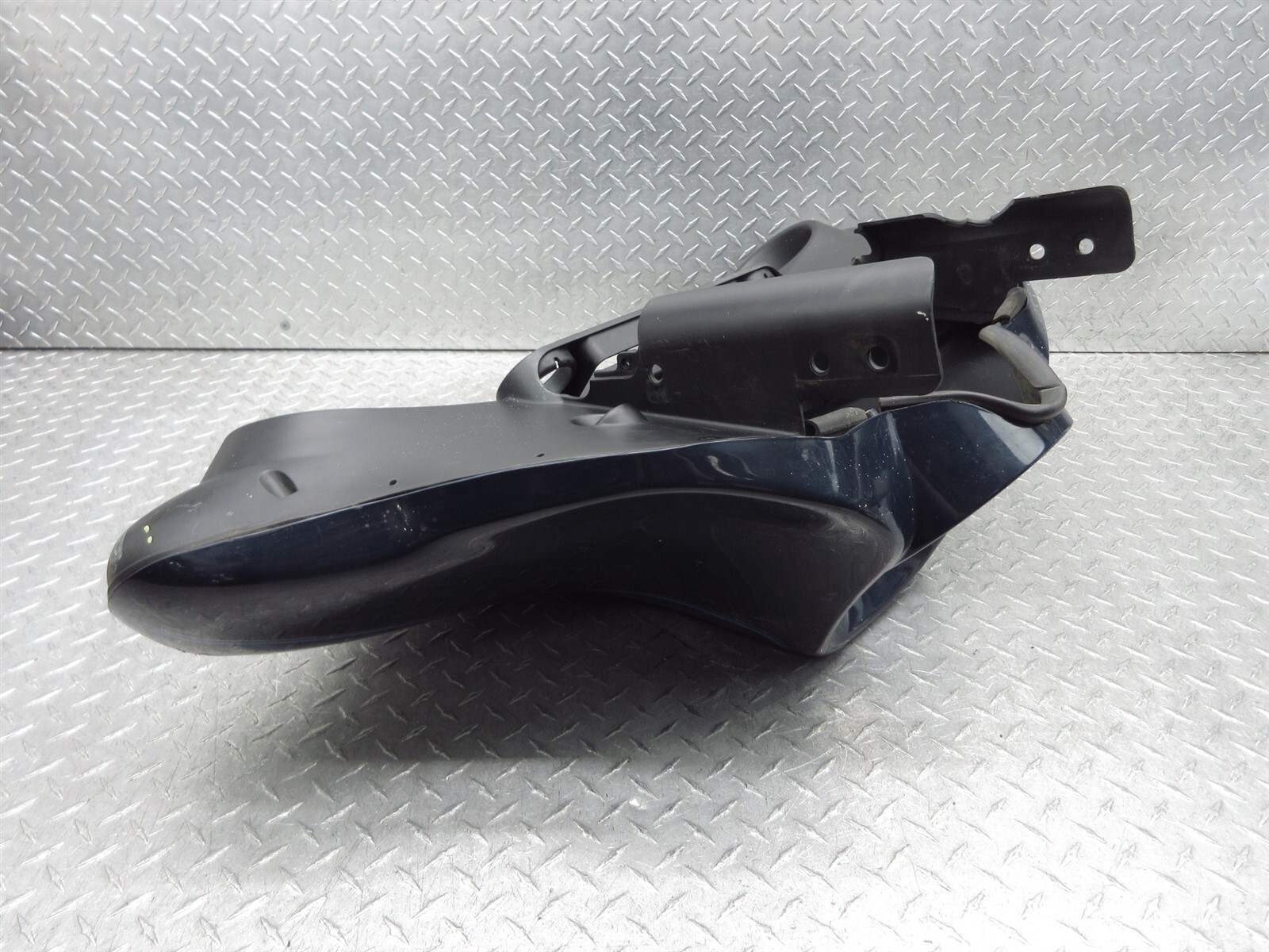 2001 Harley Electra Glide FLHTCUI Front Upper Batwing Fairing Fascia Cowl Cover