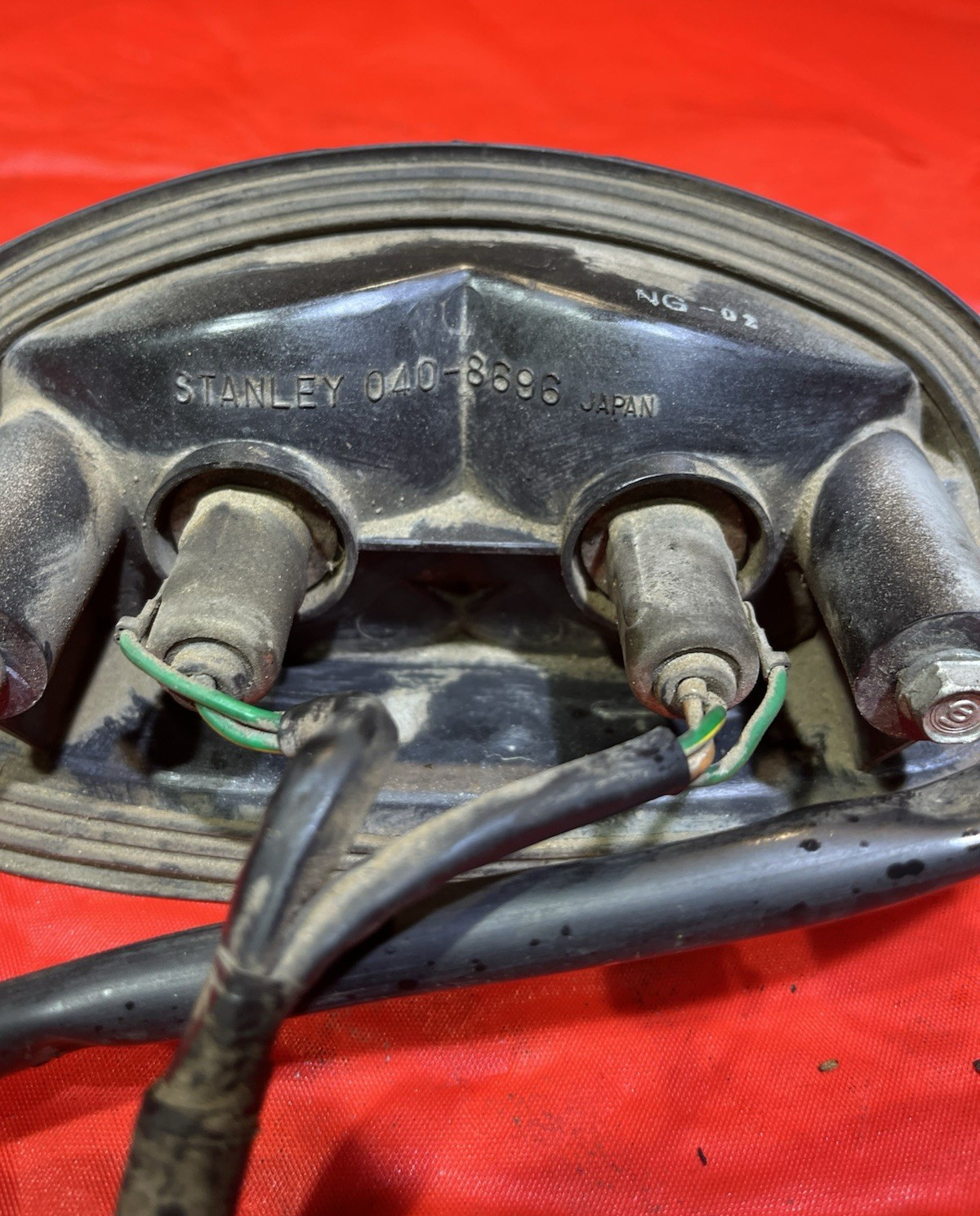 2002 HONDA SHADOW DELUXE VT600CD REAR TAIL BRAKE LIGHT TAILLIGHT 33704-MZ8-L51