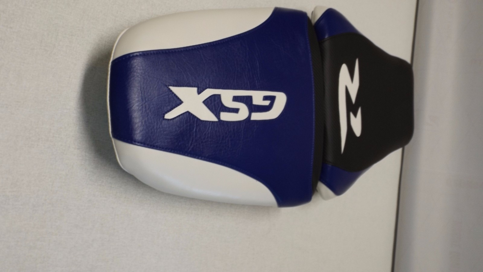 CUSTOM SEAT COVERS BLK/BLUE/WHITE WILL FIT SUZUKI 1996/98/99/2000 GSXR 600R/750R
