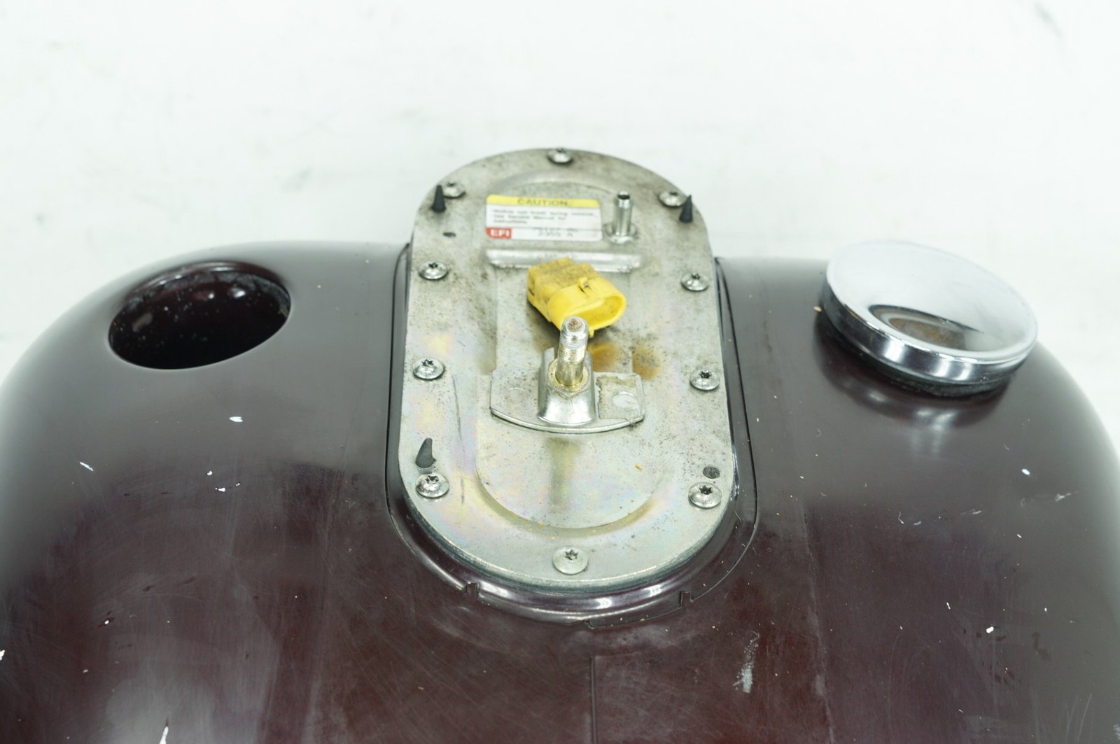 2006 Harley Touring FLHRI Road King OEM Fuel Gas Tank Gasoline Reservoir Dented