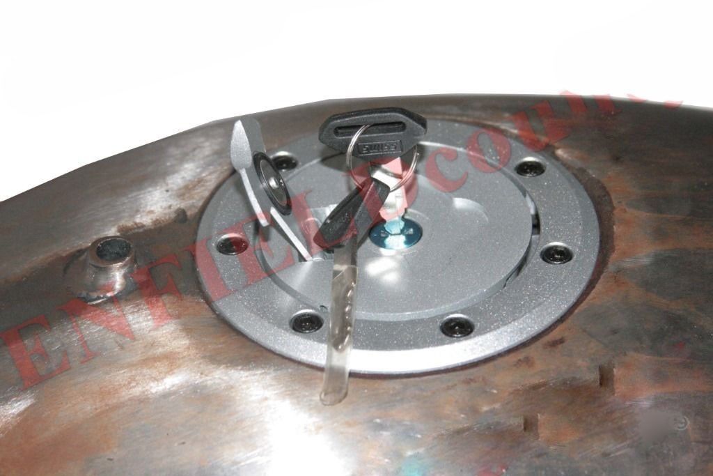 Petrol Fuel Gas Tank + Flip Filler Cap Fits Mojave Yamaha Ducati Cafe Racer AEs